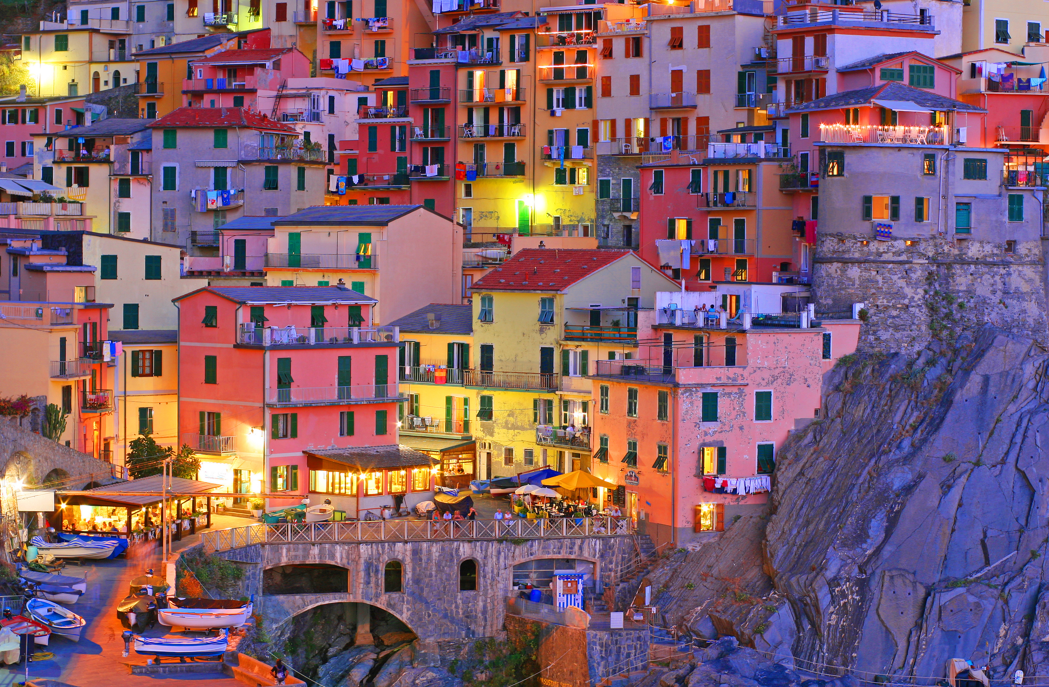 Условия жизни в италии. Cinque Terre Италия. Городок Риомаджоре, Италия. Манарола. Риомаджоре Италия Манарола.